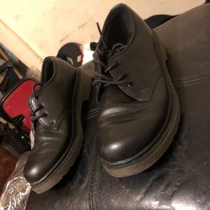 Dr. Martens Everly Oxford Youth Sz 3